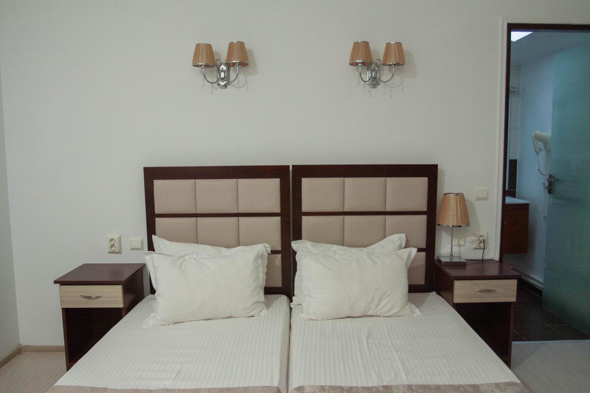 Steaua Apelor Family Resort Nufaru Екстериор снимка