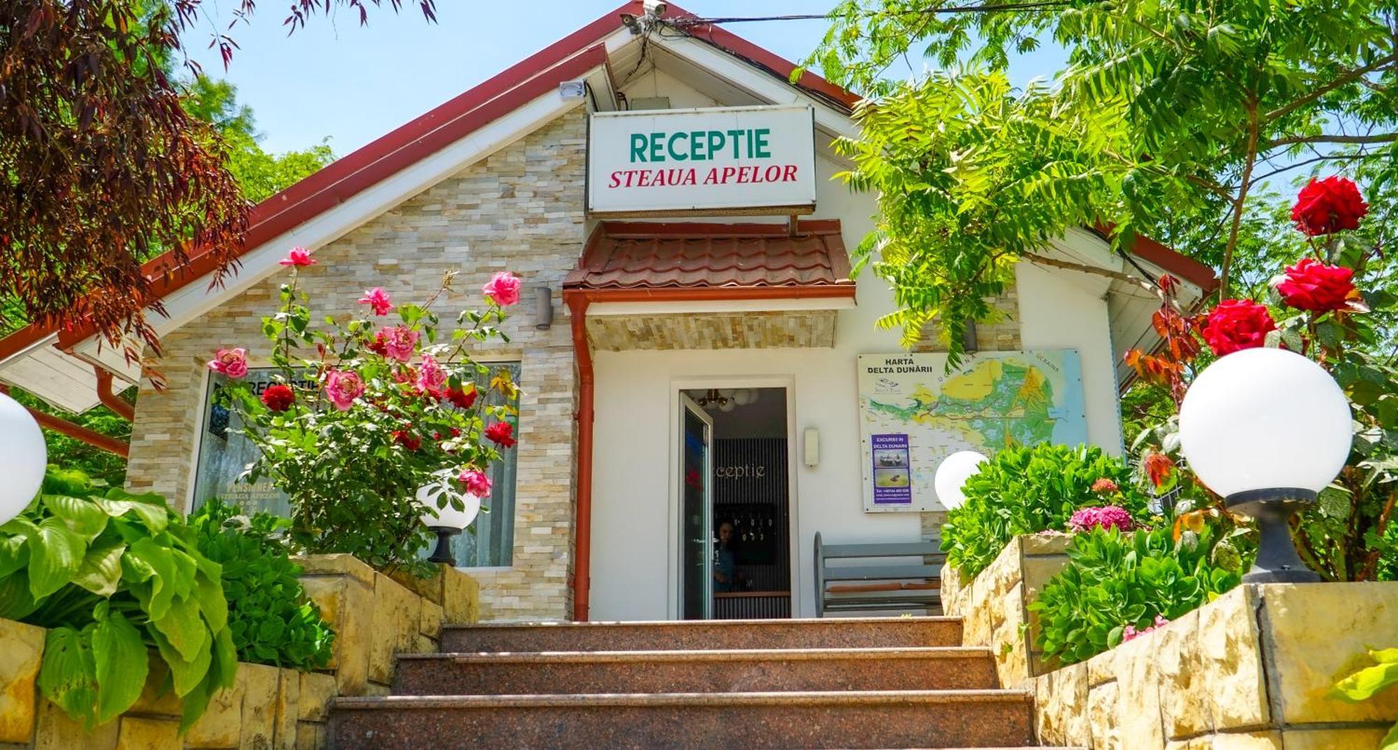 Steaua Apelor Family Resort Nufaru Екстериор снимка