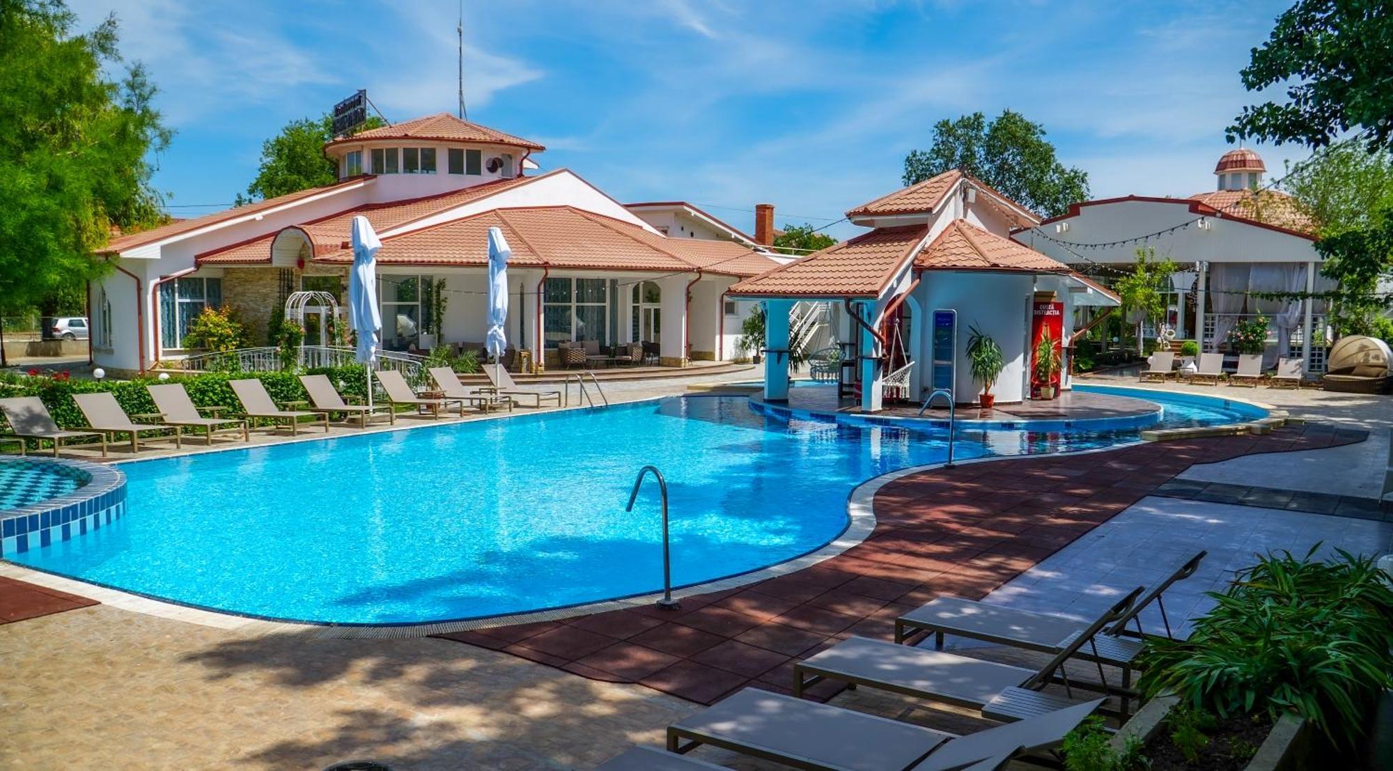 Steaua Apelor Family Resort Nufaru Екстериор снимка