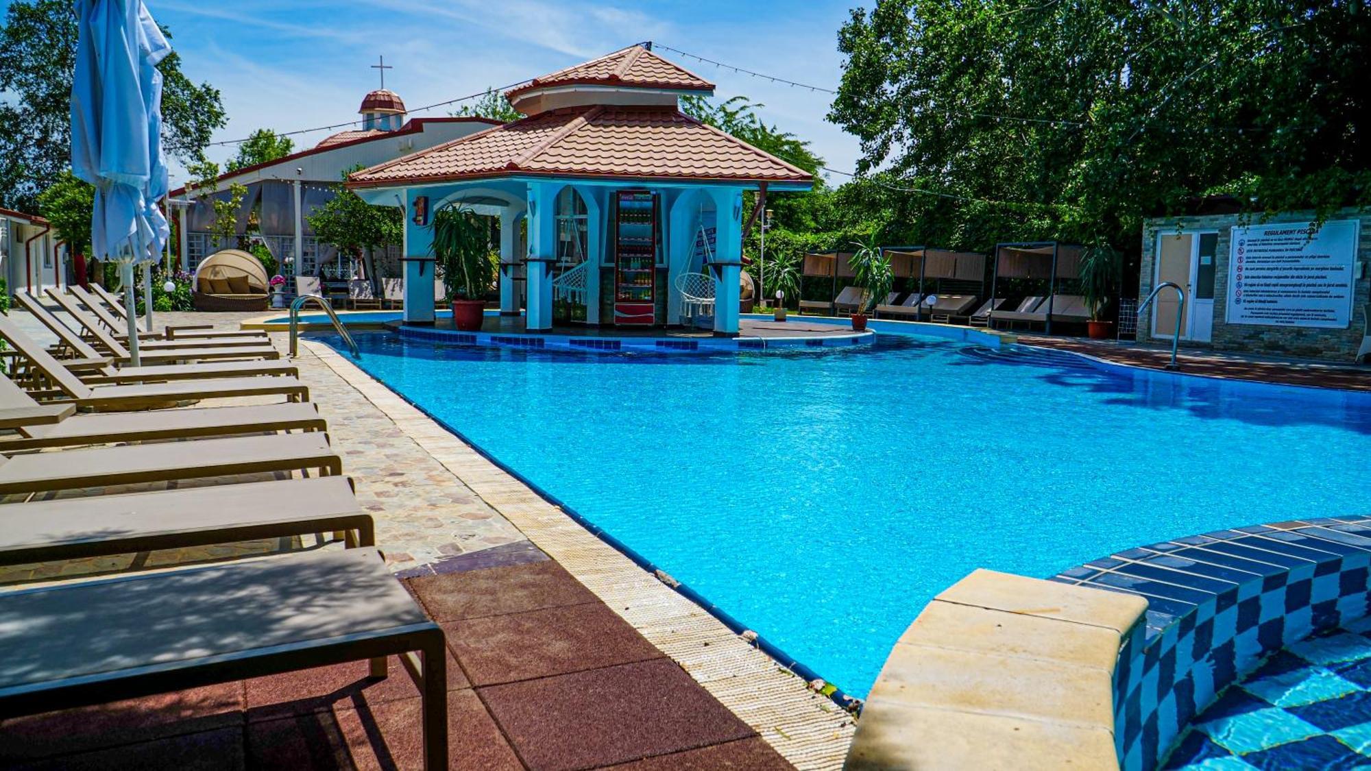 Steaua Apelor Family Resort Nufaru Екстериор снимка