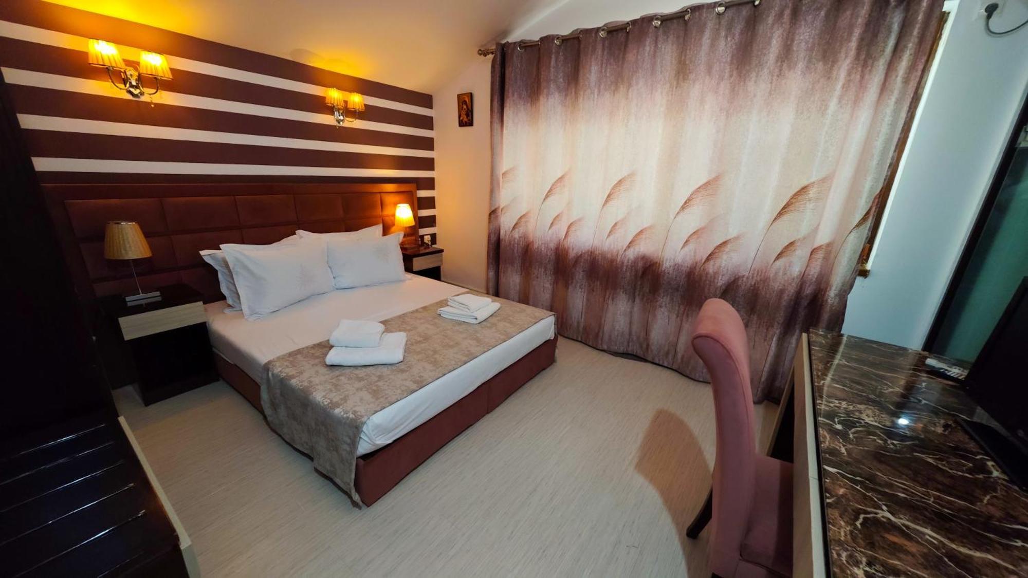 Steaua Apelor Family Resort Nufaru Екстериор снимка