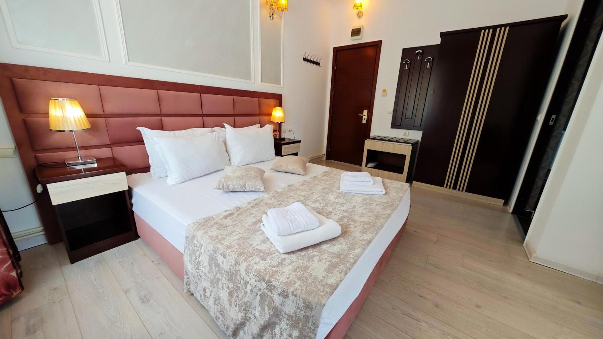Steaua Apelor Family Resort Nufaru Екстериор снимка
