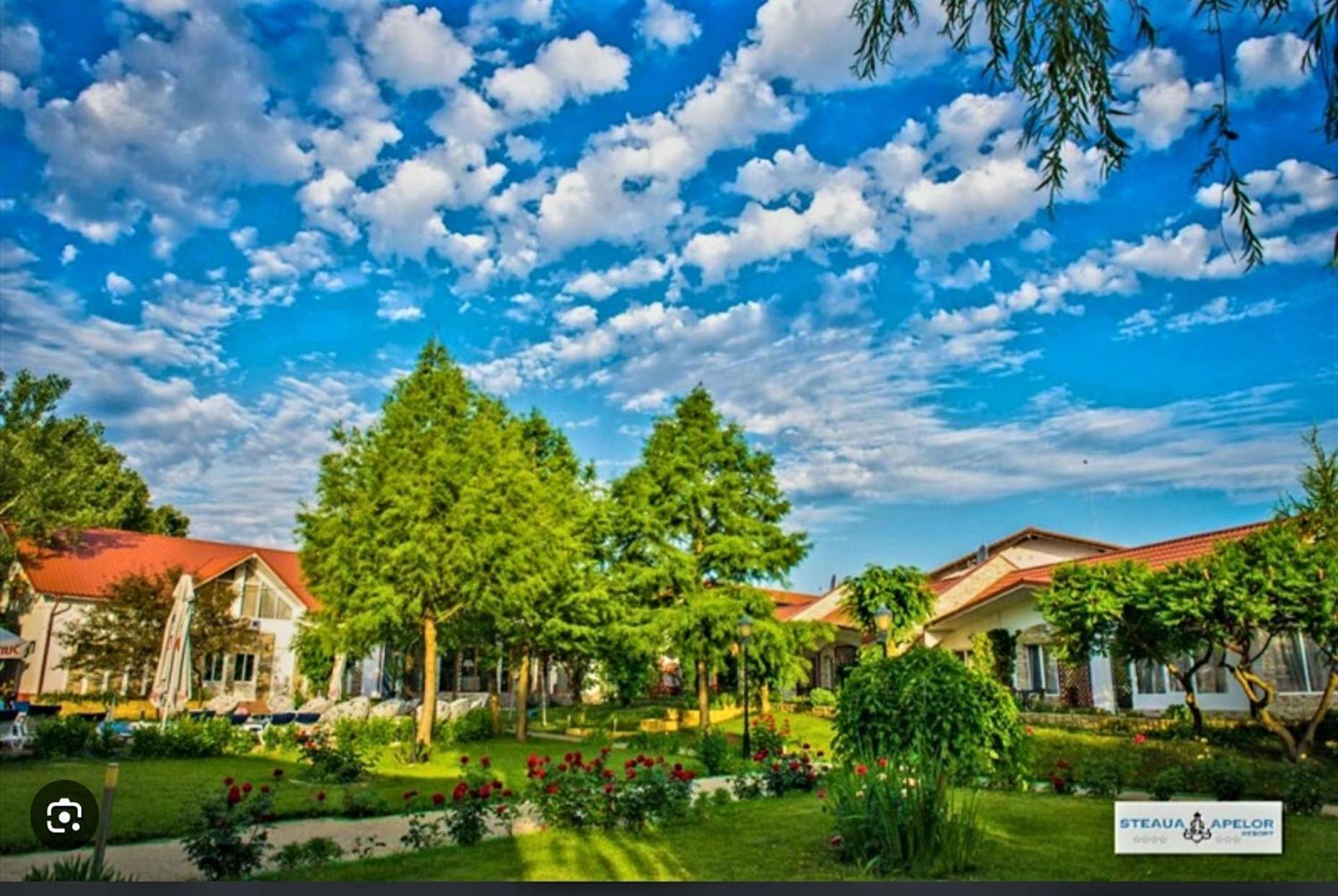 Steaua Apelor Family Resort Nufaru Екстериор снимка